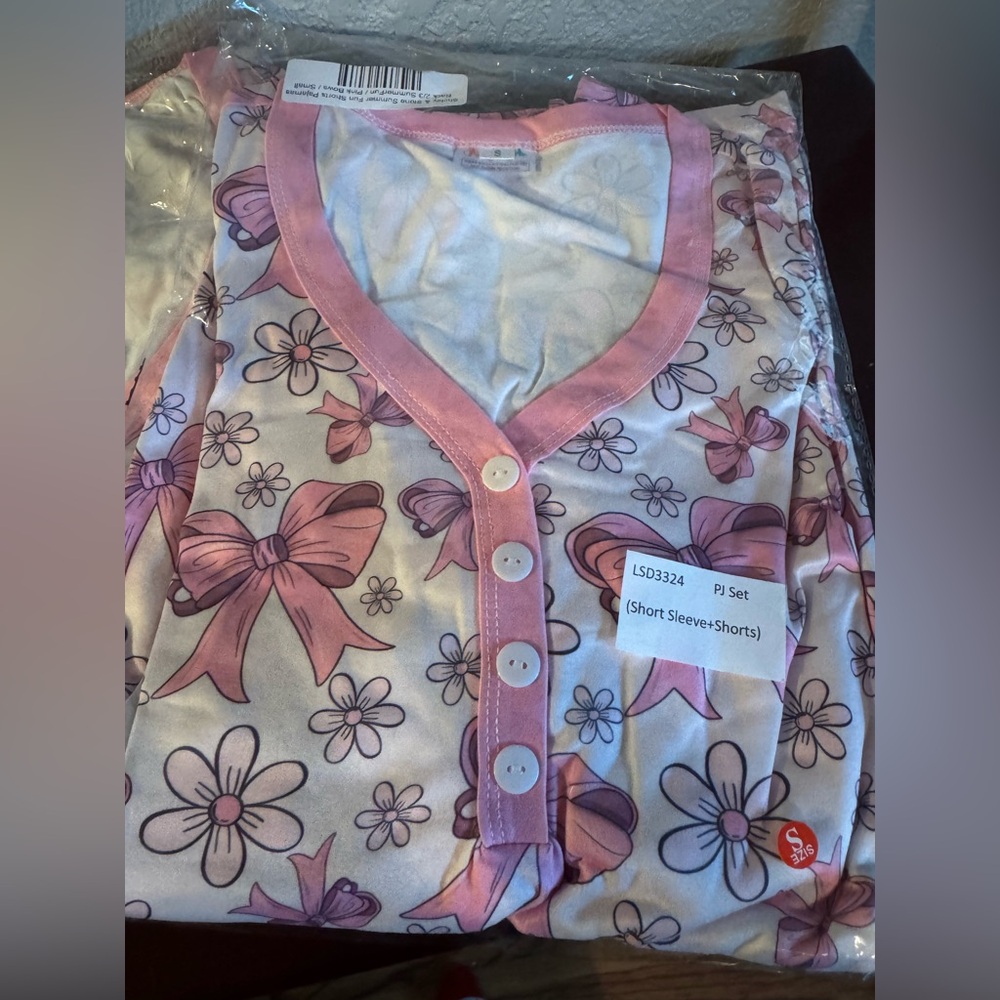 NWT Shirley and Stone Pink Bow Print Women's Pajama Set - Picture 2 of 4